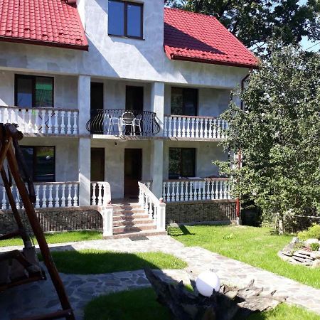 У Михайла Panzió Truszkavec Kültér fotó