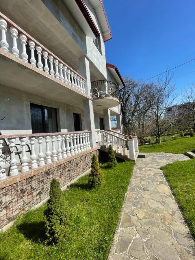 У Михайла Panzió Truszkavec Kültér fotó